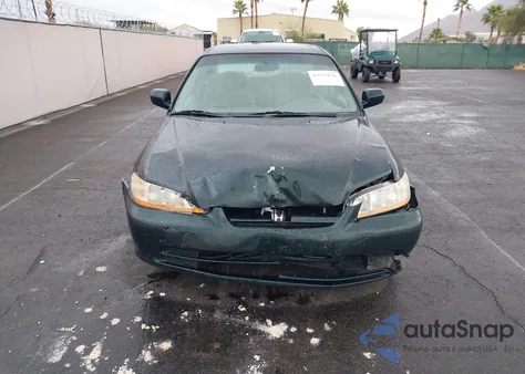 2001 Honda Accord 3.0 Lx из США, поврежденный, VIN 1HGCG16451A066792